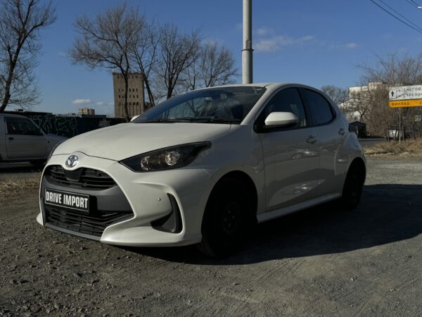 Toyota Yaris X — изображение 7
