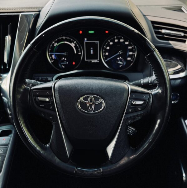 Toyota Alphard G F Package 4WD — изображение 7