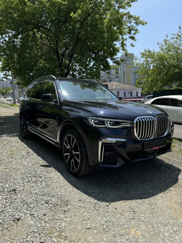 BMW X7 40i xDrive M Sport — изображение 9