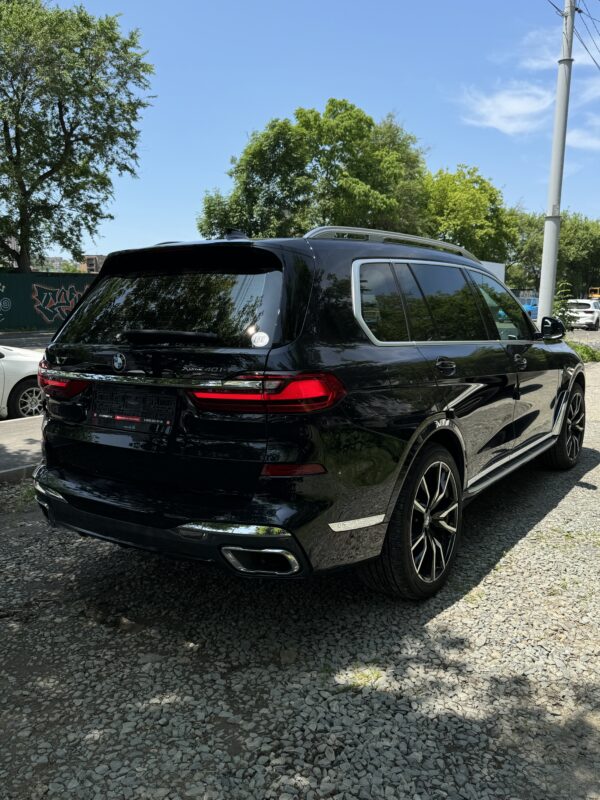 BMW X7 40i xDrive M Sport — изображение 8