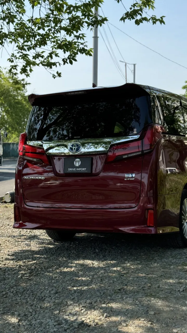 Toyota Alphard 2022 — фото 5