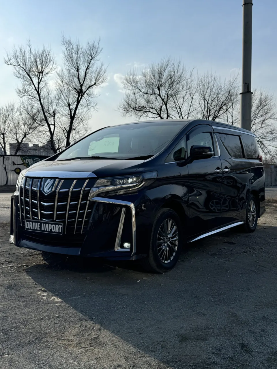 Toyota Alphard 2023 из Японии
