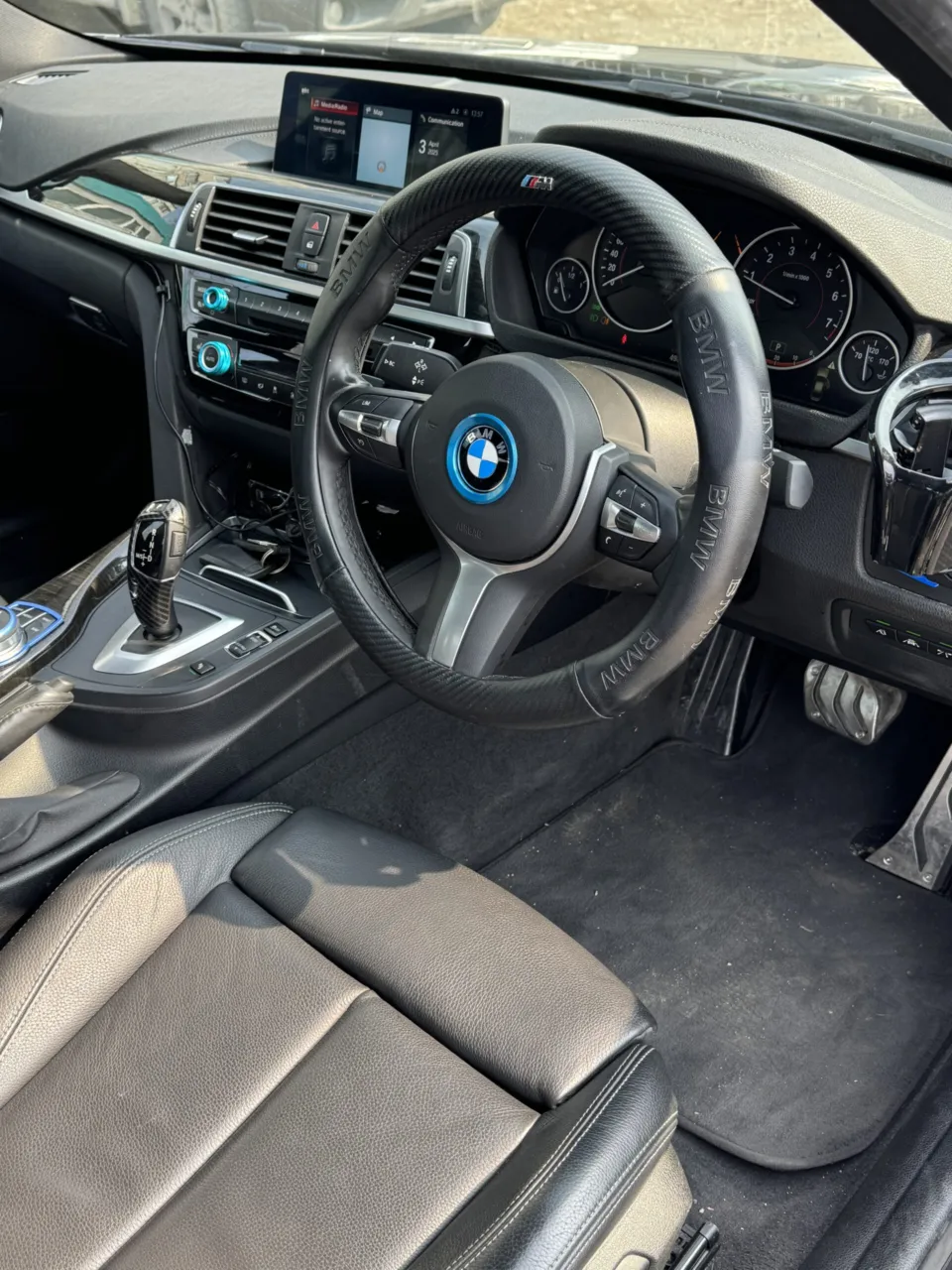 BMW 3-Series 2018 — фото 8